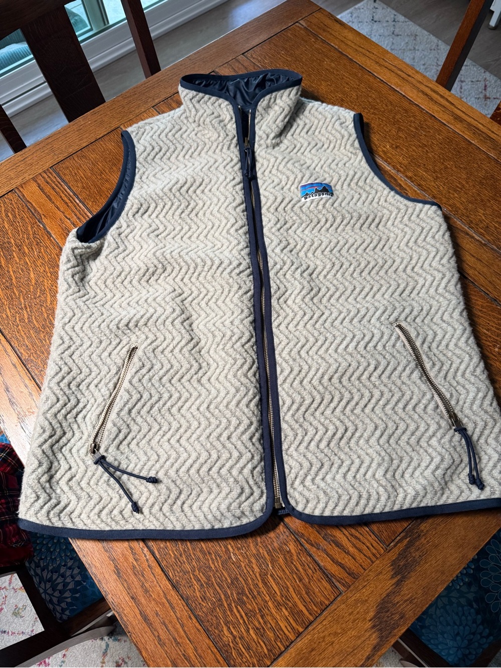 Patagonia Woolie Women’s Oat Fleece Vest with Navy Trim and Zip Pockets